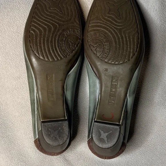 Pikolinos Green and Brown  slip~on Size 38EU.
Extremely comfortable. - Picture 3 of 5
